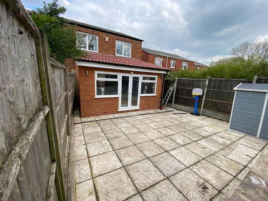 Three Bedrooms House In Windsor Extérieur photo